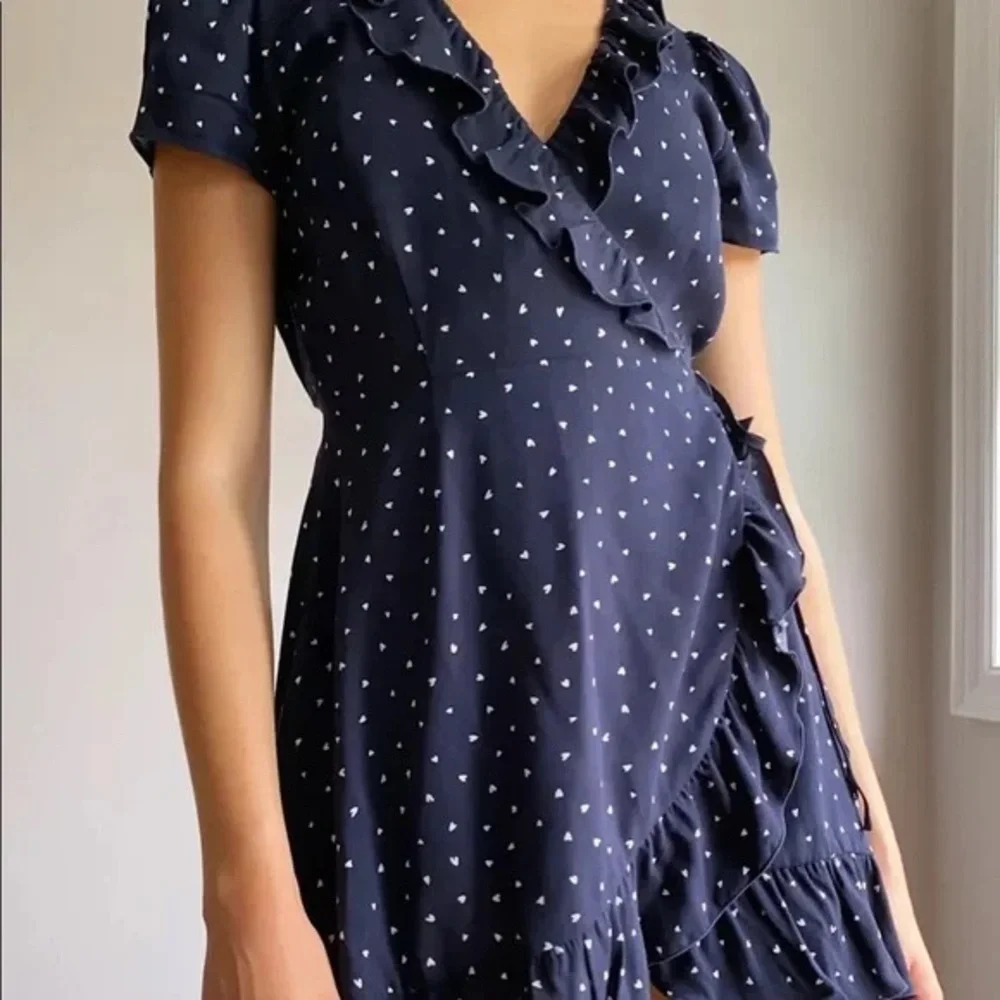 Aritzia SUNDAY BEST Navy Blue White Heart Ruffle Wrap Mini Dress 0 XS Party Work